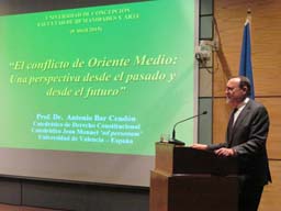 Antonio Bar, durant la seua intervenció.